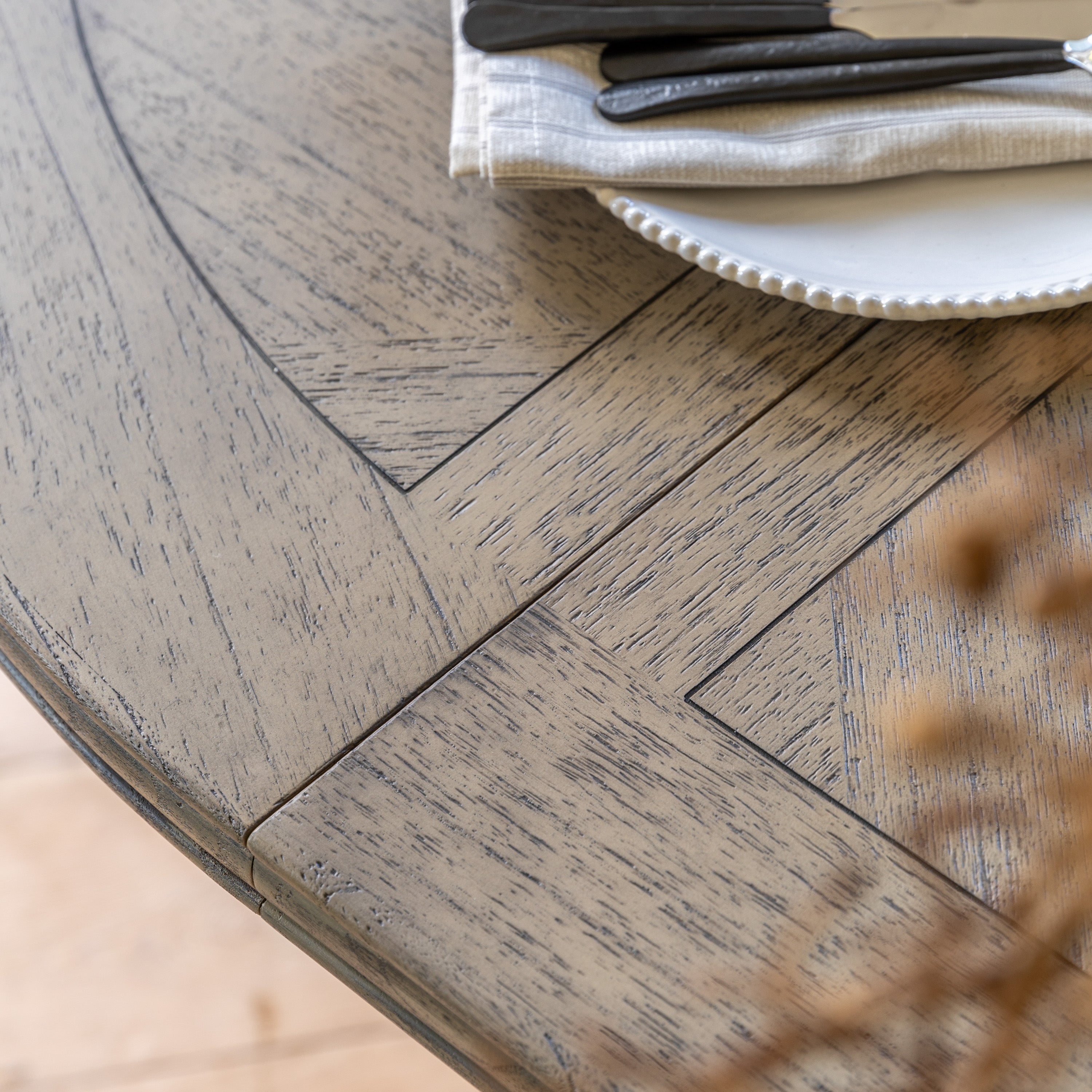 Tobago Ash Wood Round Extendable Dining Table